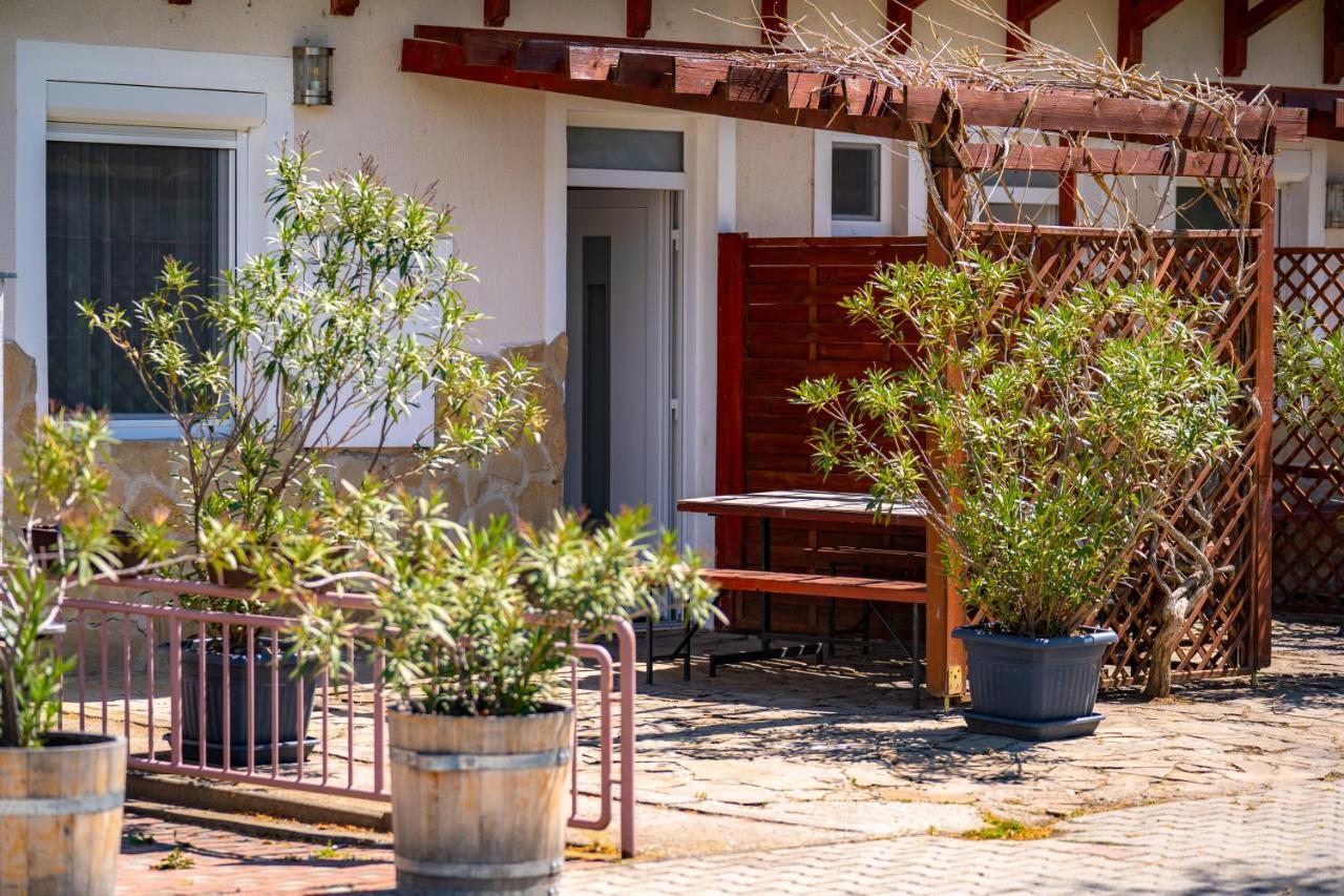 Pelso Apartman Zamárdi Exterior foto